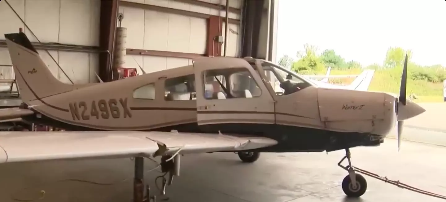 The plane after landing, with the missing wheel. (Inside Edition/YouTube)