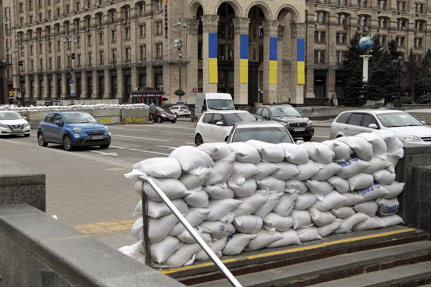 The entrance to an underpass lined with sandbags in Kyiv (Alamy)
