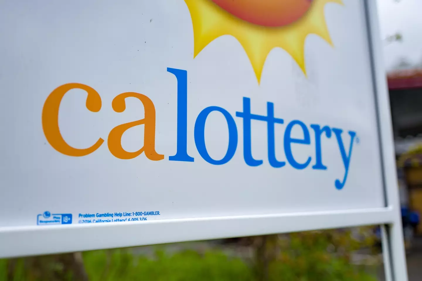 The supermarket also received a $50,000 bonus from the California Lottery.