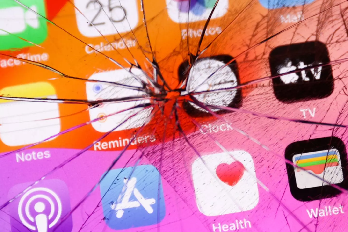 The pair would use counterfeit iPhones (Jakub Porzycki/NurPhoto via Getty Images)