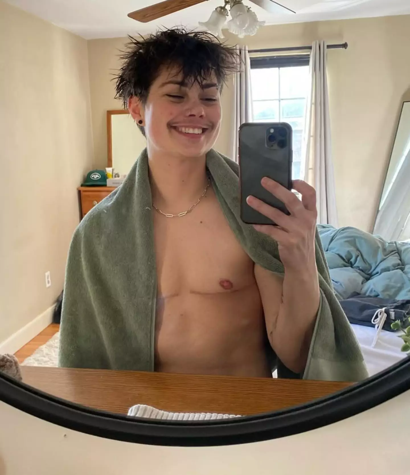 Dylan O'Brien's trans sibling Julz says they haven't heard from him in a year (@julzbob417/Instagram)