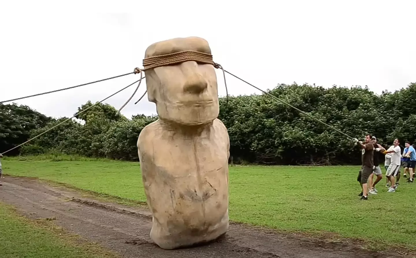 The walking of the statues looks pretty impressive and makes sense, according to the researchers (National Geographic)