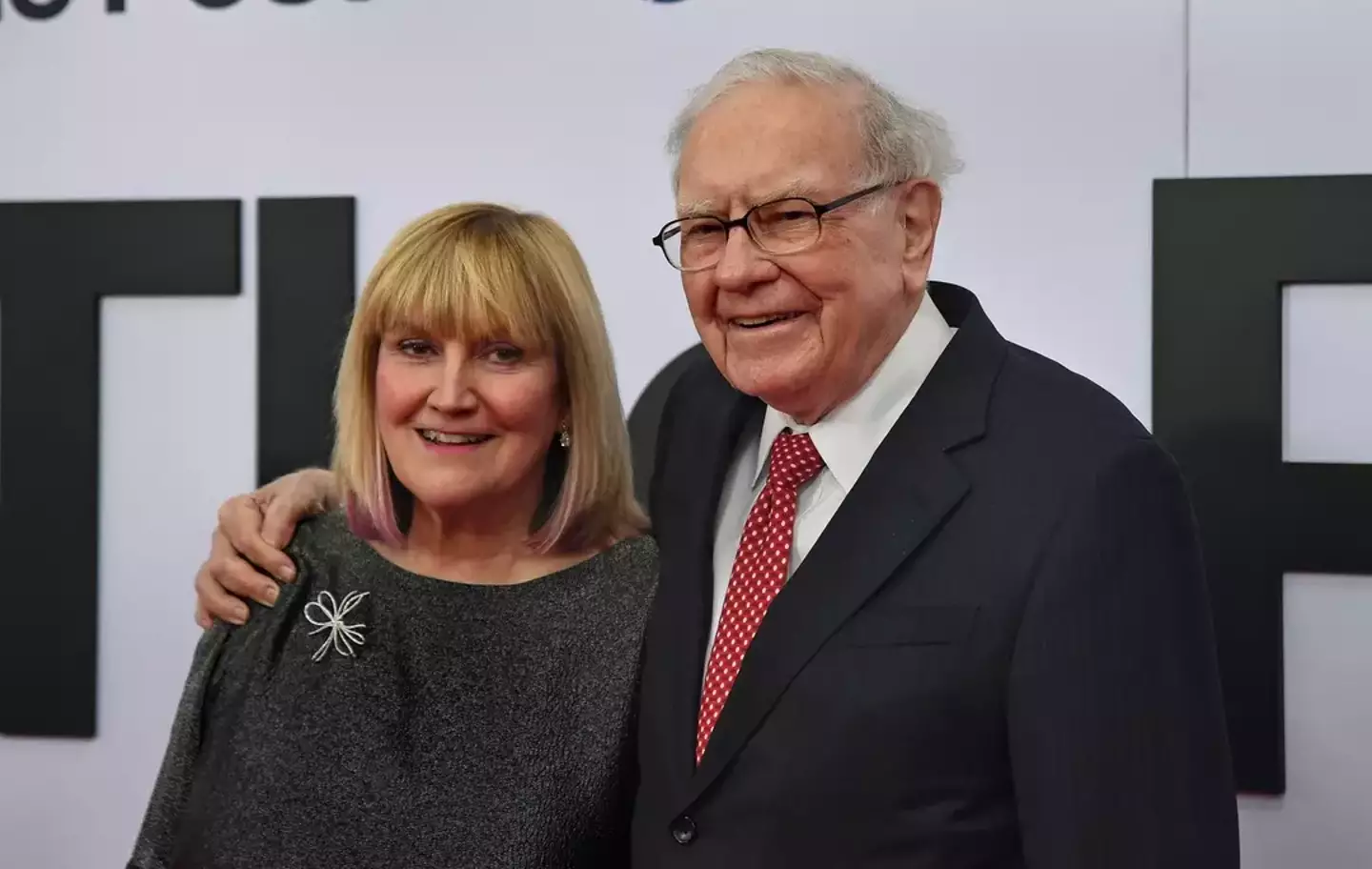 Warren Buffett pictured with his daughter Susan in 2017 (Michael S. Williamson/The Washington Post via Getty Images)