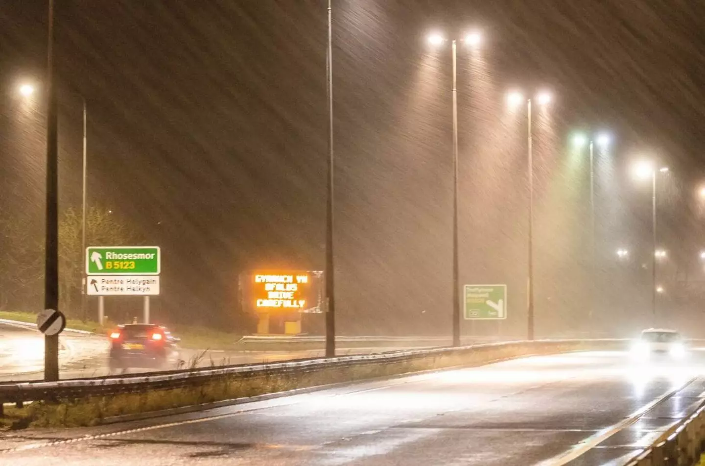 Rain on roads (Alamy)