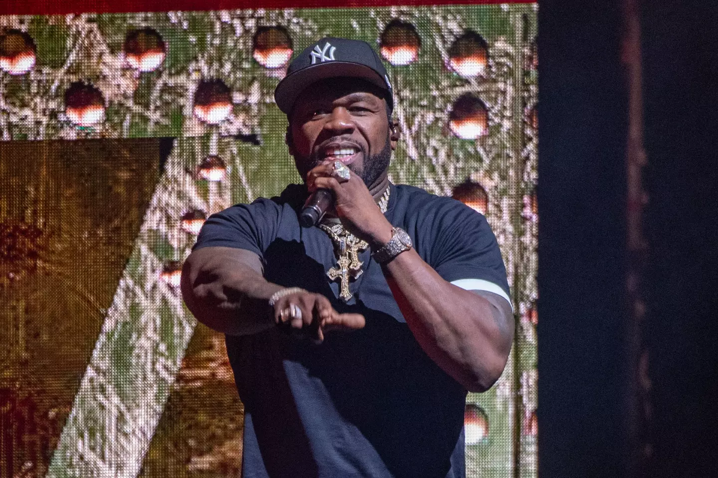 50 Cent reveló los textos que a veces envía Eminem.
