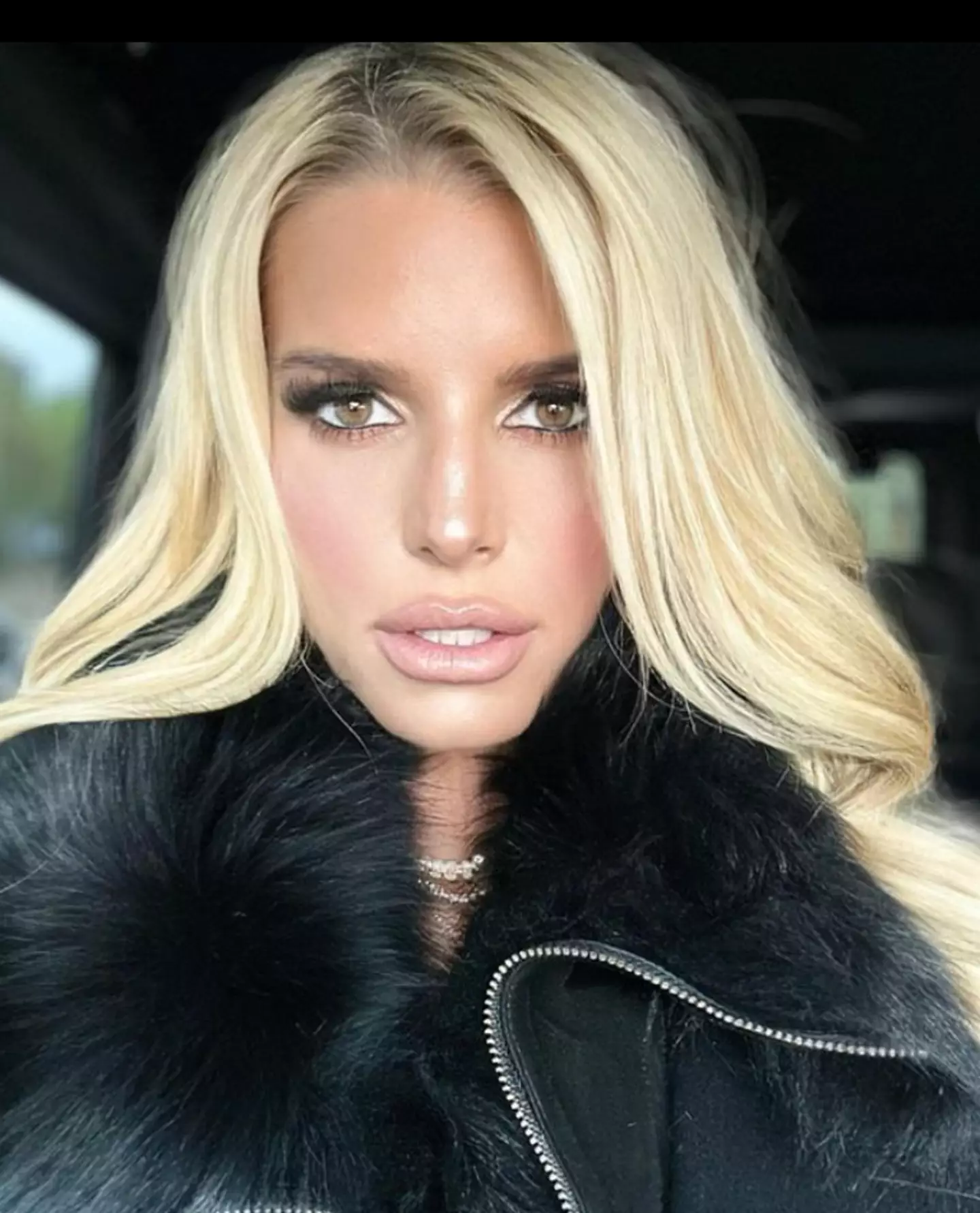 Jessica Simpson shared a youthful-looking selfie.