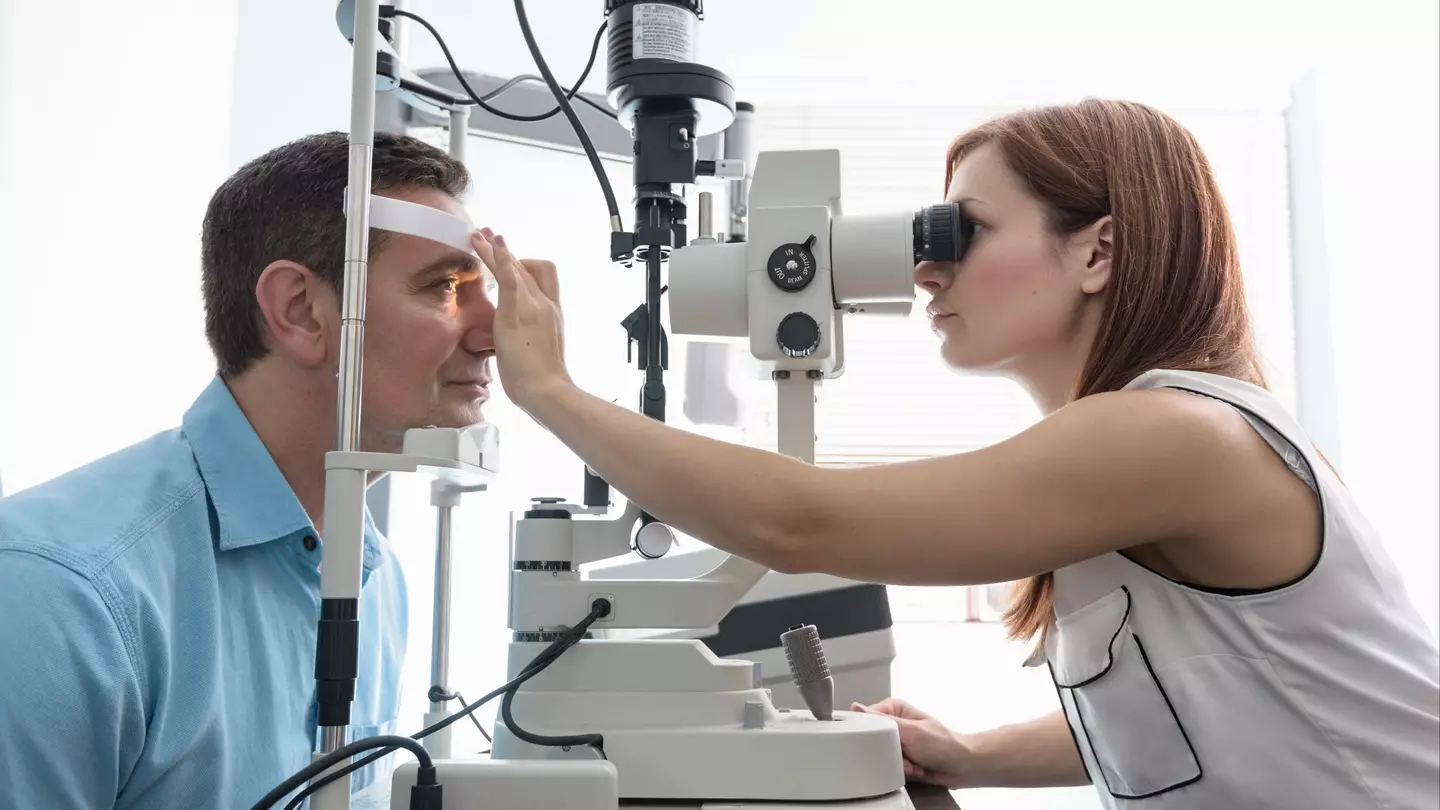 Scientists reveal new eye test that could predict dementia decades early