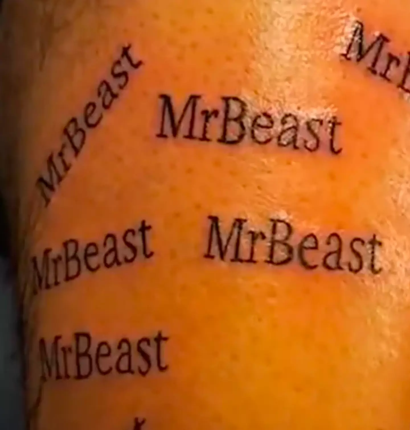 The tattoos all encompass the same design.