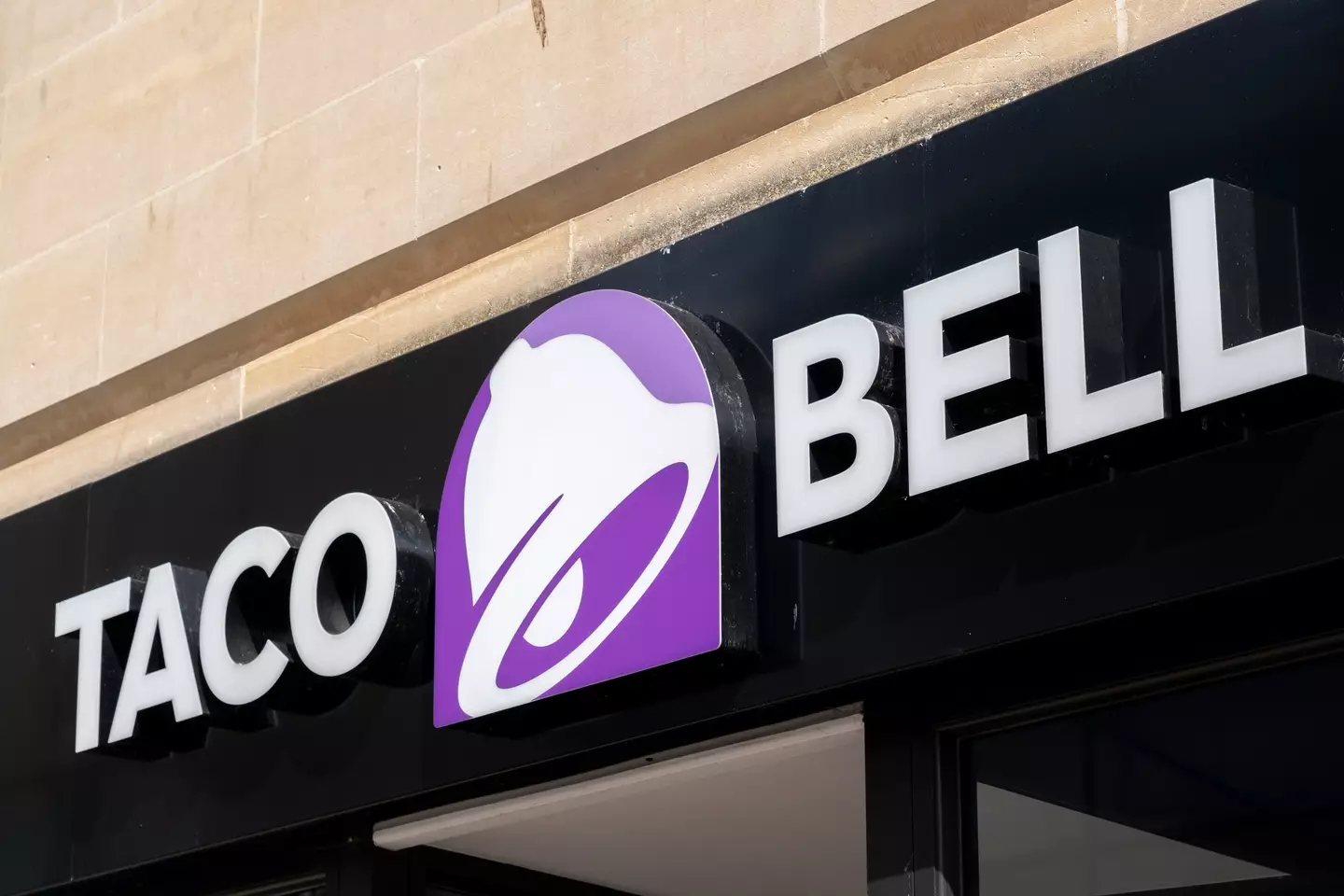 A Taco Bell employee was arrested after police said multiple people complained of being scammed.