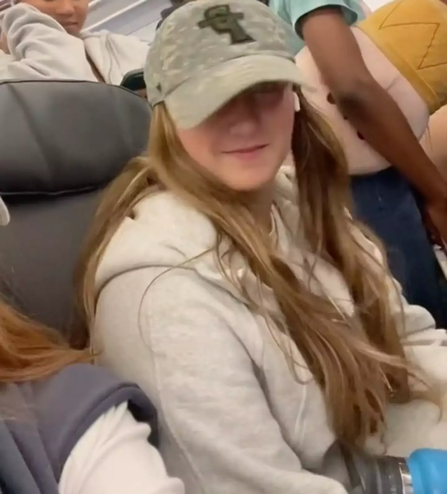 People were left divided by the video. (TikTok/@mickeyyyt)