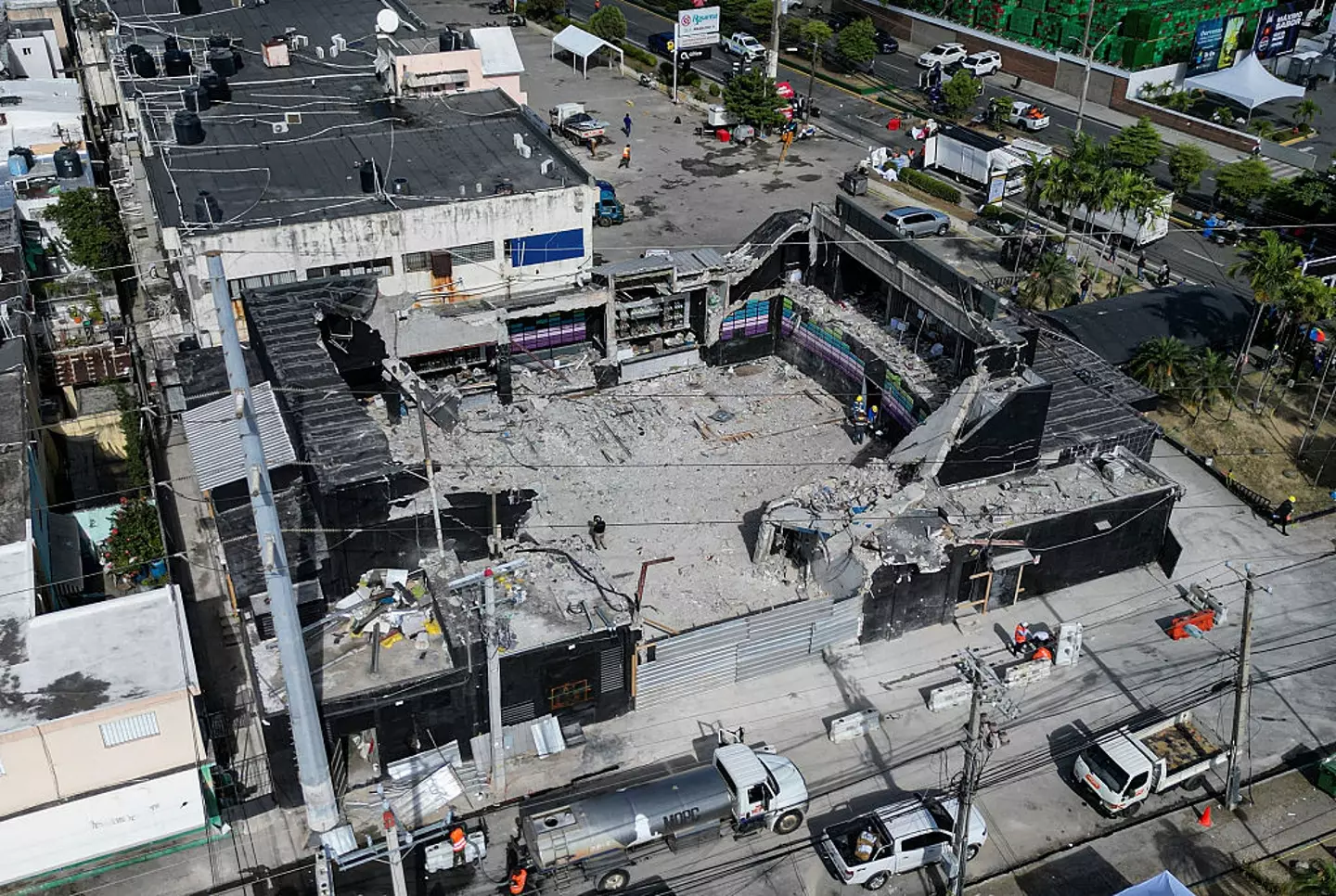 The roof of Santo Domingo's Jet Set nightclub collapsed (MARTIN BERNETTI/AFP via Getty Images)