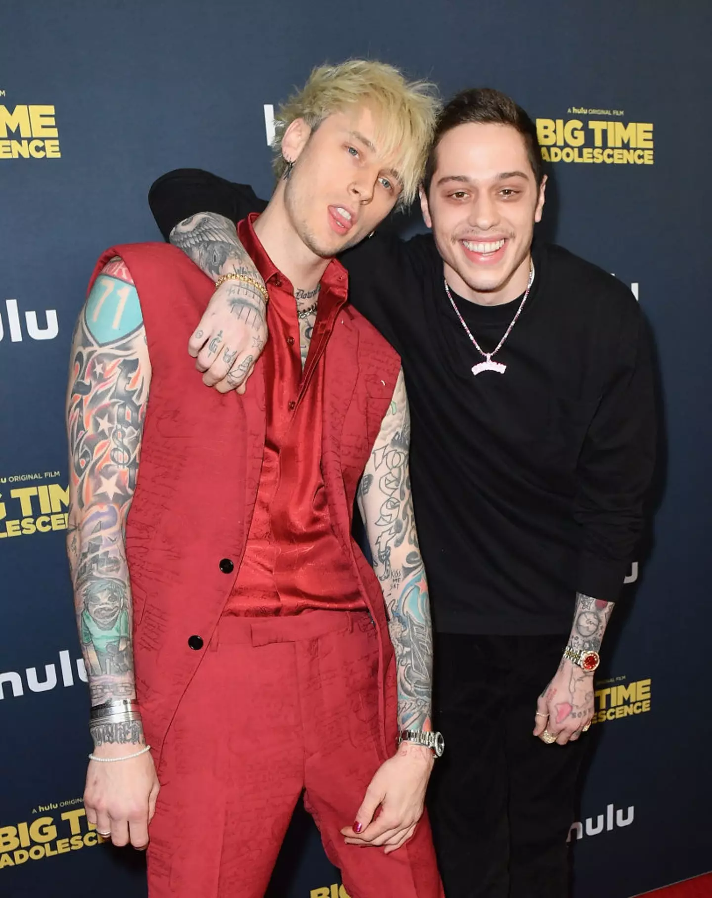 Machine Gun Kelly and Pete Davidson are good friends (ANGELA WEISS/AFP via Getty Images)