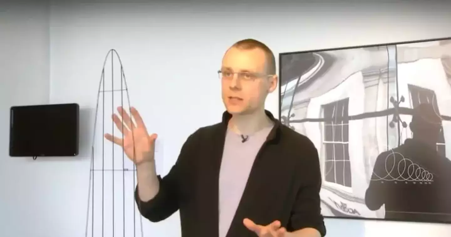 No one survives the rollercoaster. (Vice)