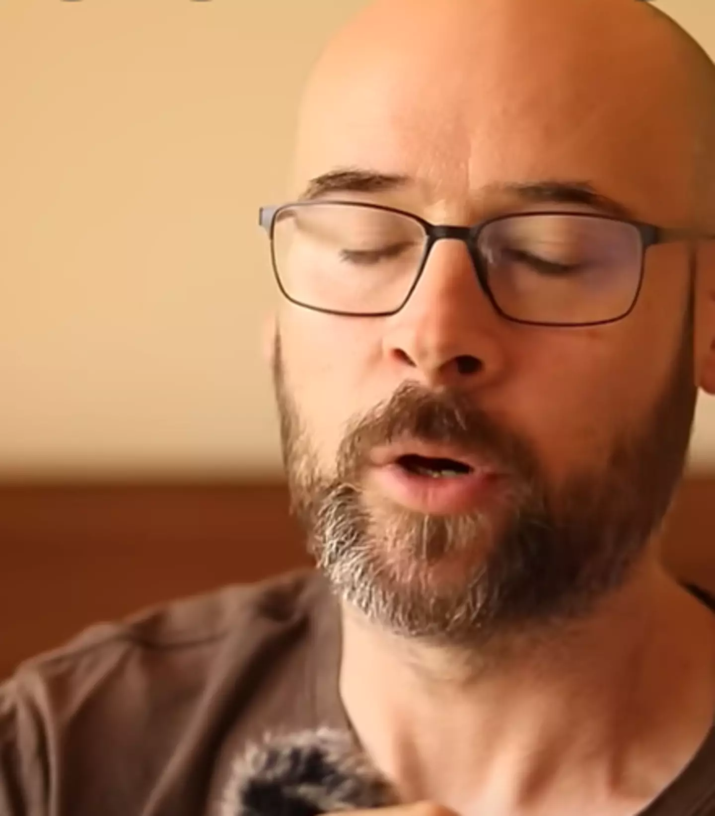 Fraser was diagnosed with early onset dementia last year (YouTube/@YoungerOnsetDementia)