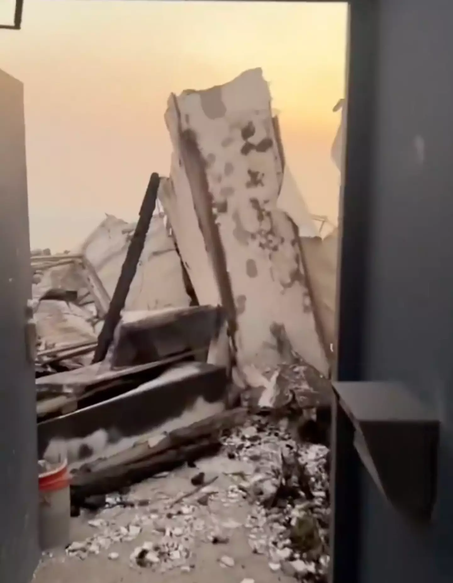 Hilton reflected on how 'so many people have lost everything' (Twitter/ @ParisHilton)