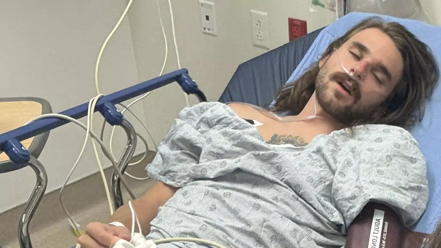 Man who vaped 'every 10 seconds' warns others of dangers after terrifying 'wake-up call'