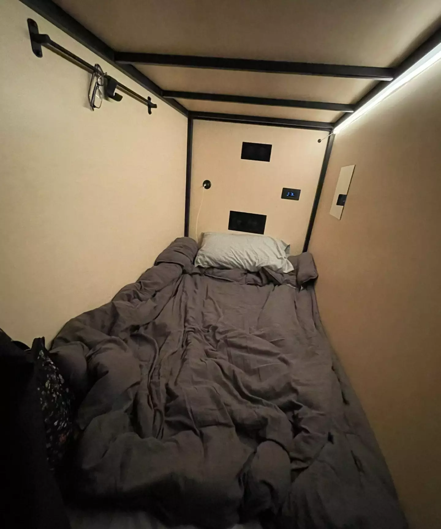 Could you sleep in this pod?