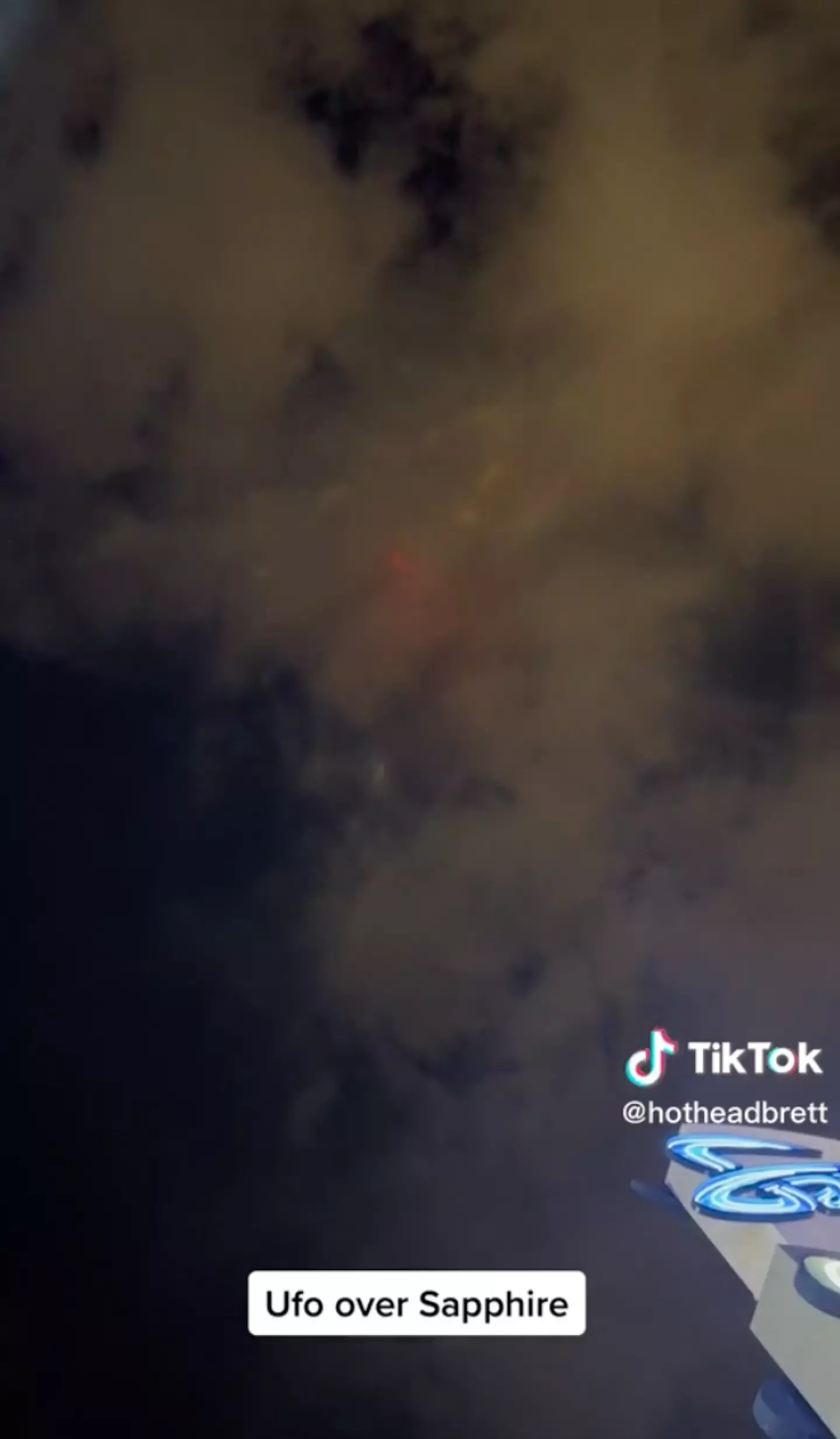 The UFO is speculated to be 'light pillars'.