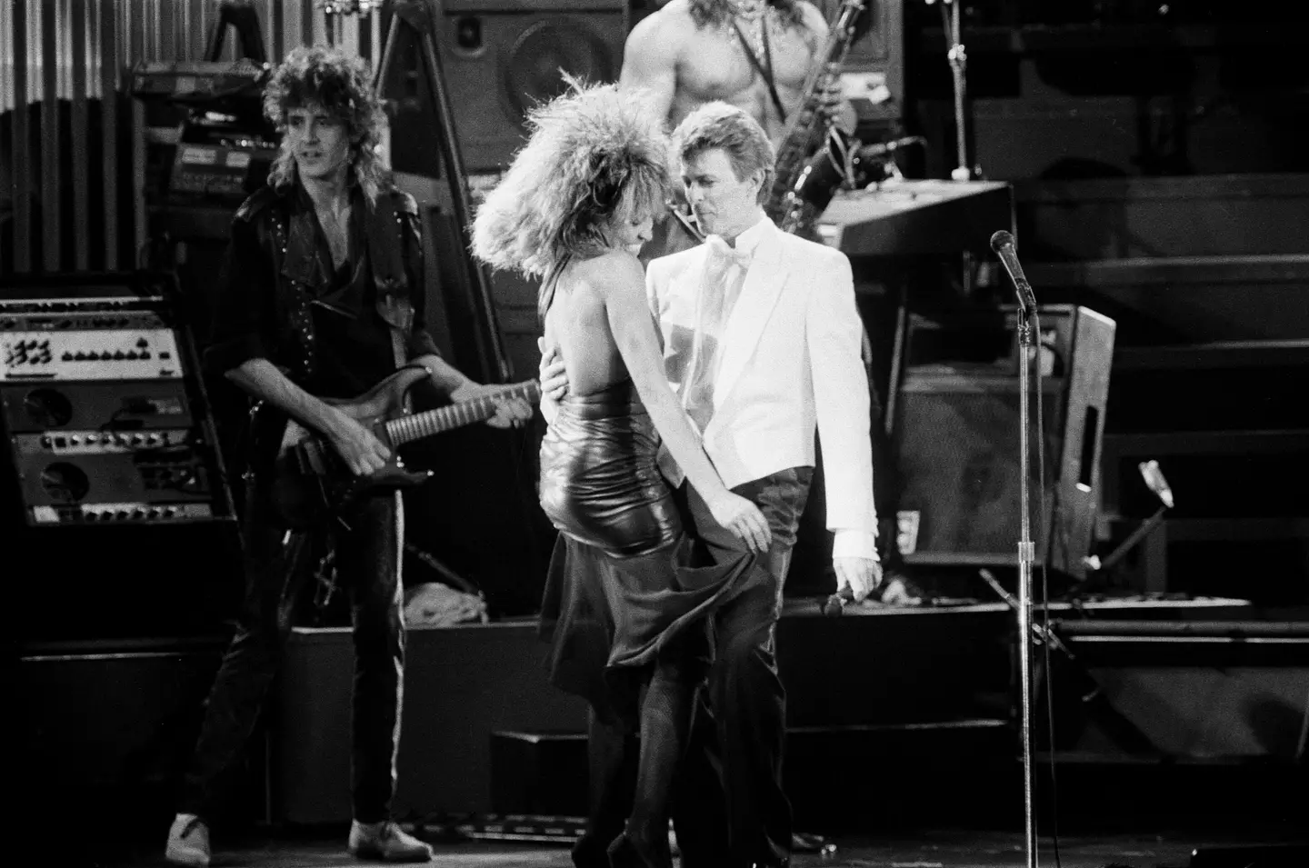 David Bowie once serenaded Tina Turner in the most hilarious way.