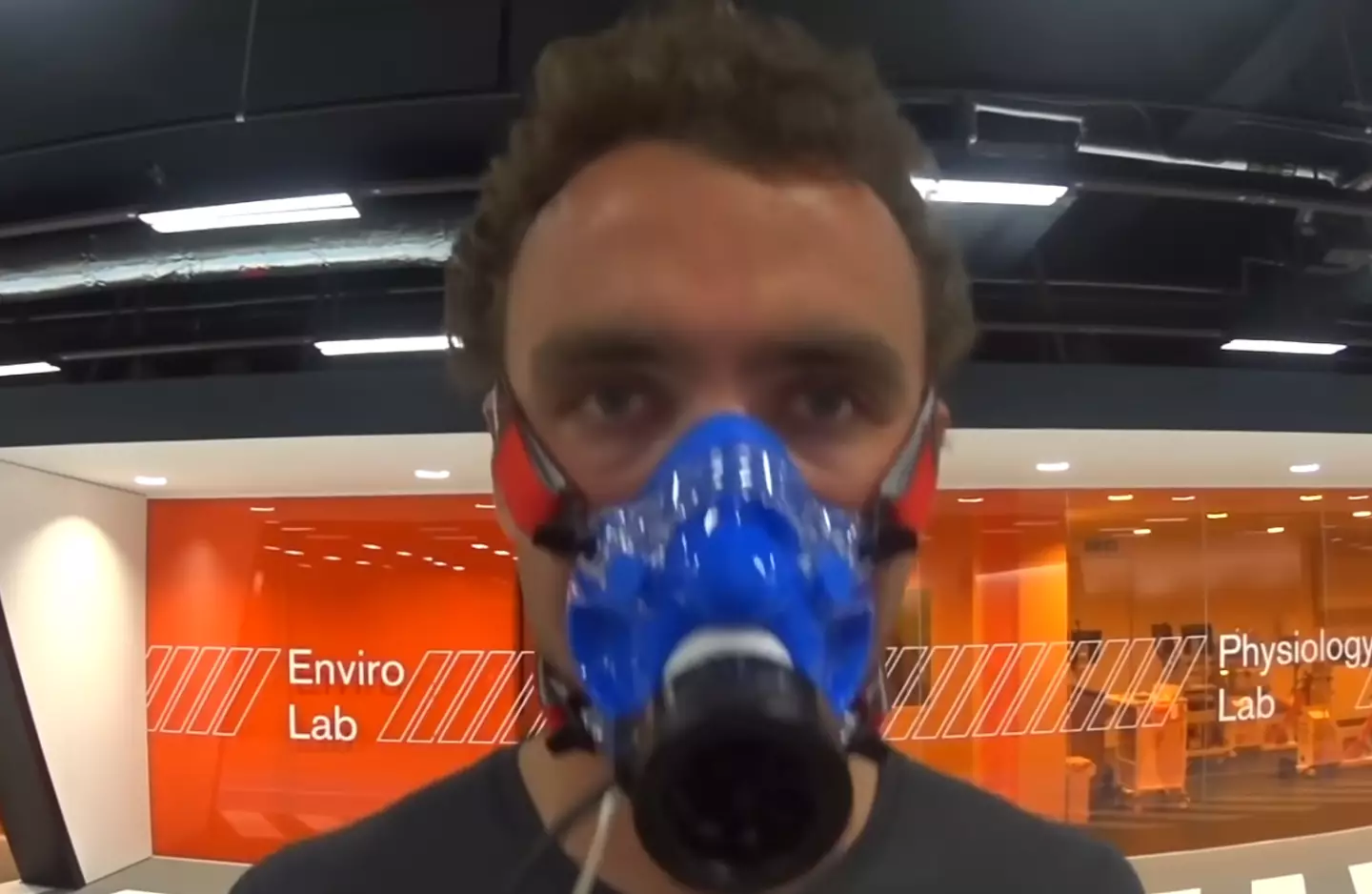 لم يرى التوائم اختلافات كبيرة في النتائج.  (بي بي سي العالمية)