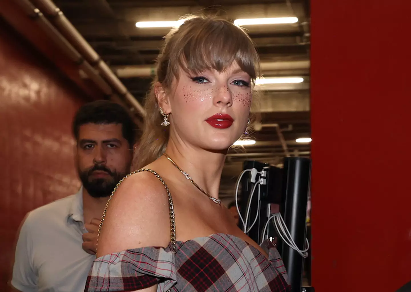 Swift wore the new accessory to support Travis Kelce (Jamie Squire/Getty Images)