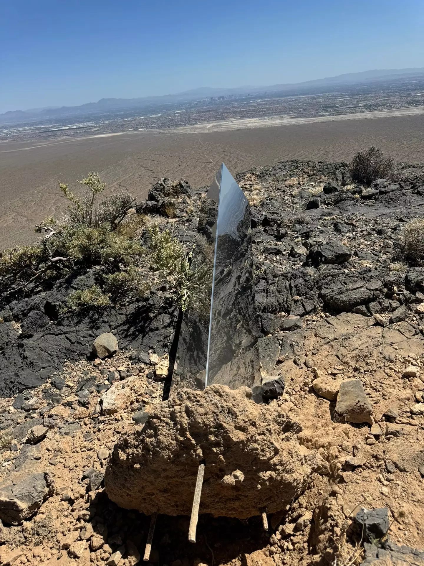 The monolith has now been removed. (X/@LVMPD)