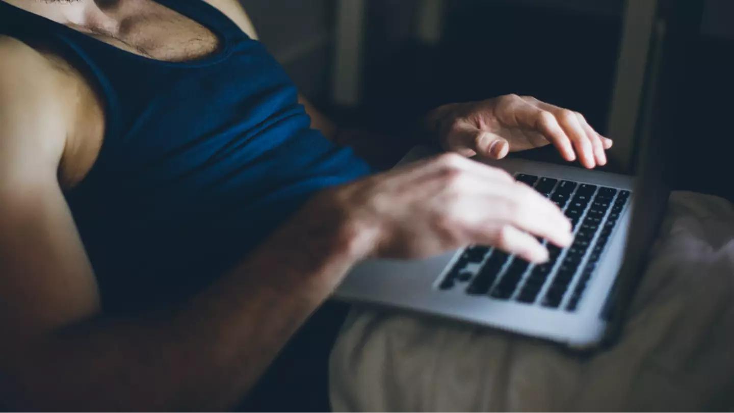 Therapist reveals how porn physically changes your brain when you watch it