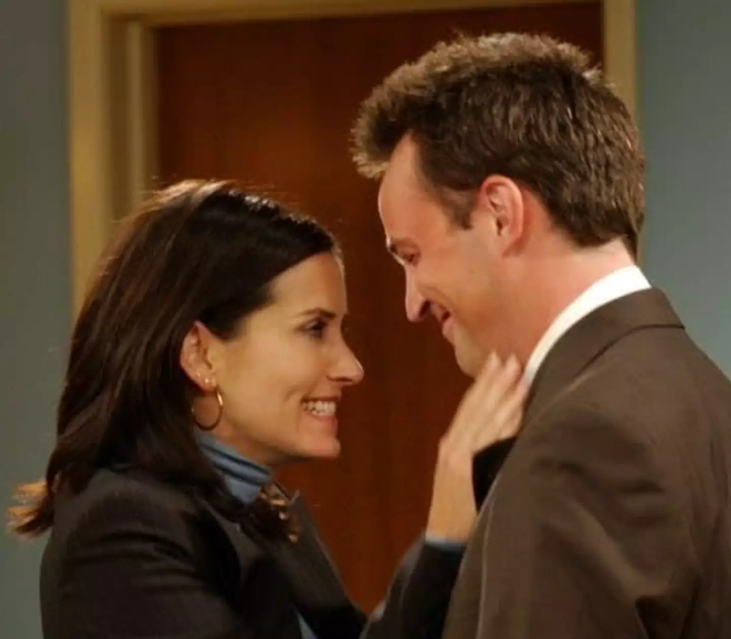 Perry's character in Friends finds love with Monica Geller (Courteney Cox).