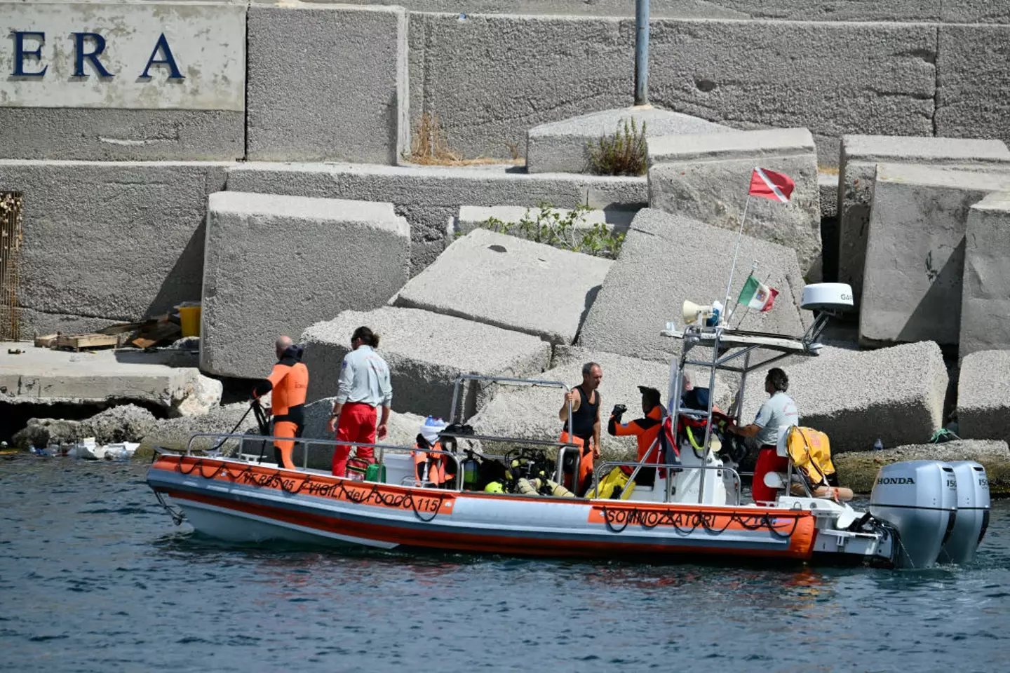 The Bayesian had been carrying 22 people. (ALBERTO PIZZOLI/AFP via Getty Images)