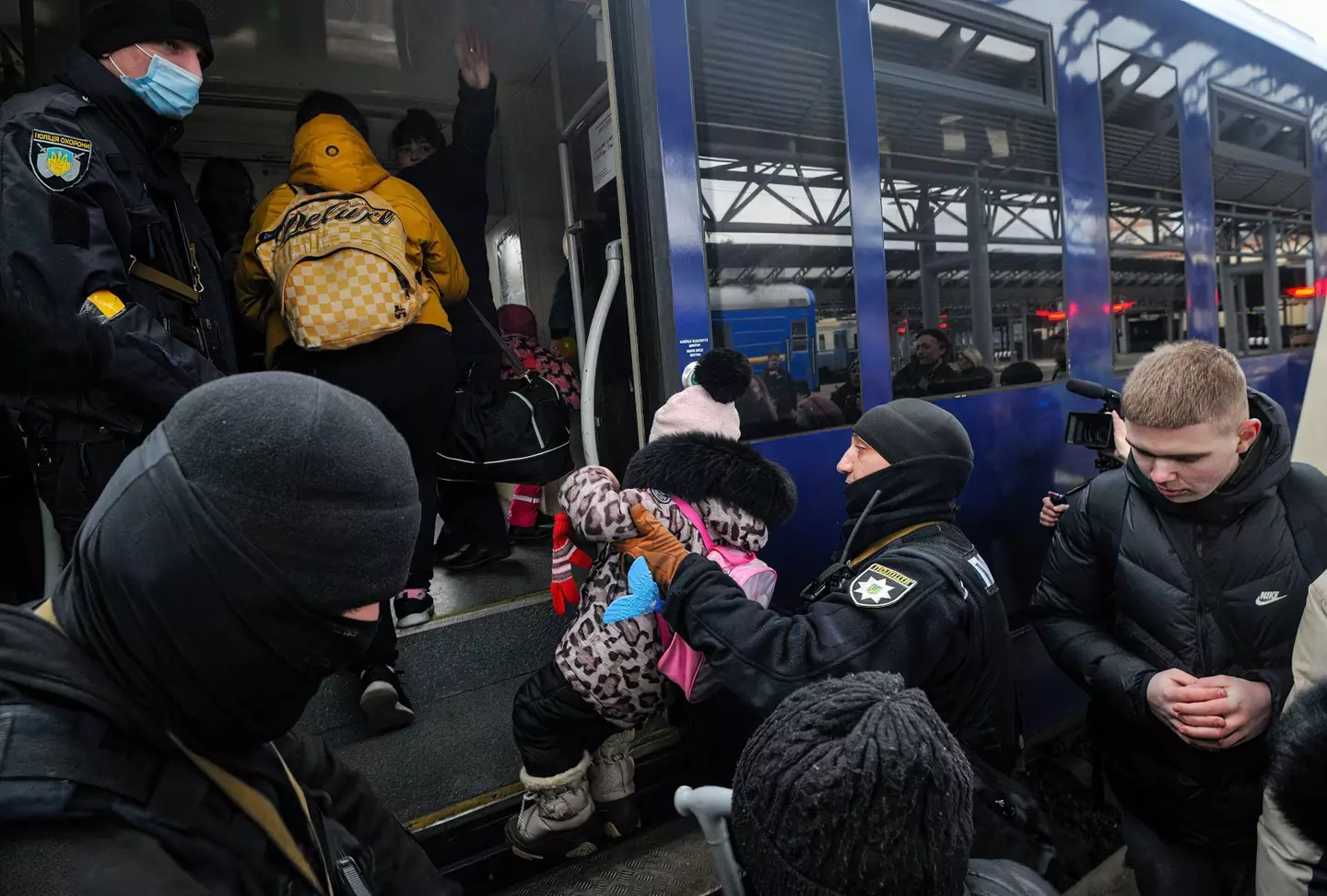 Passengers boarding a train out of Kharkiv (Alamy)