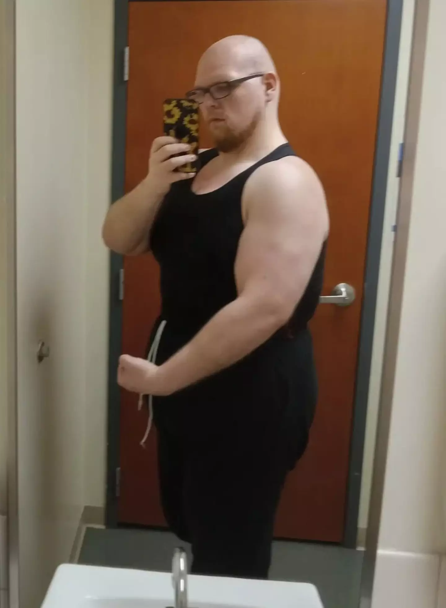 Zach has been getting in shape and has been bulking up to incorporate muscles into his giant physique (X/@GiantOpana)