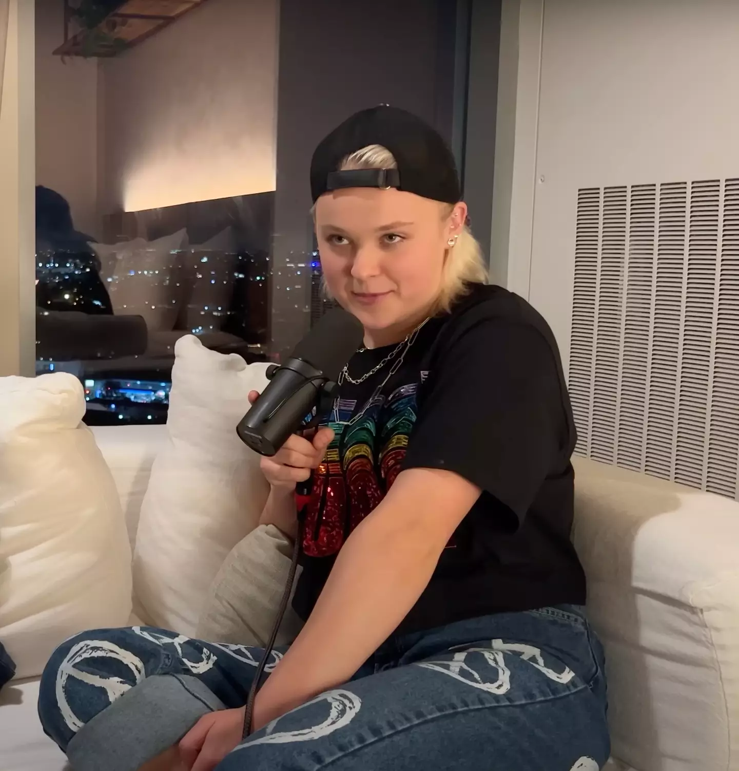 Jojo Siwa has experienced a daughter's worst nightmare after accidentally butt-dialling her dad during sex.