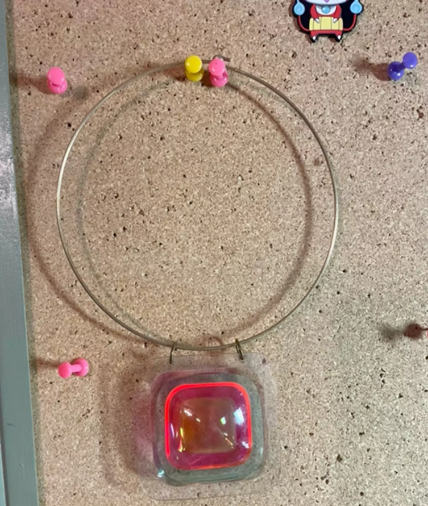 Smith bought the necklace for $1.99.