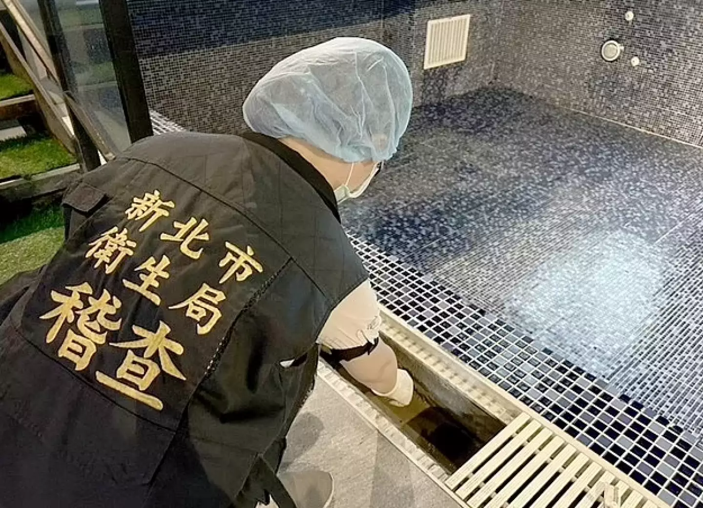 Health officials quickly began testing the water. (New Taipei City Department of Health)