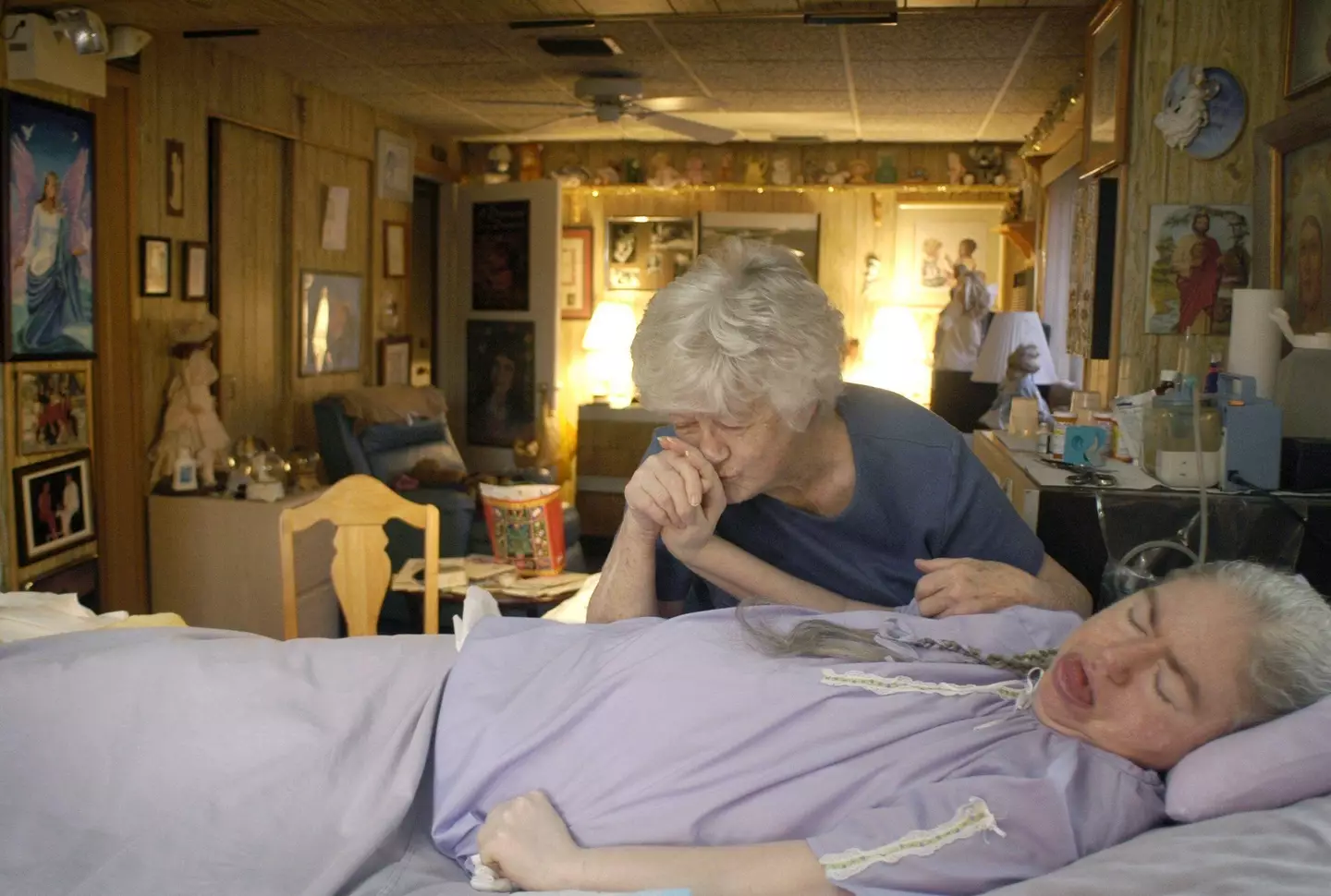 Her mother never left her side.