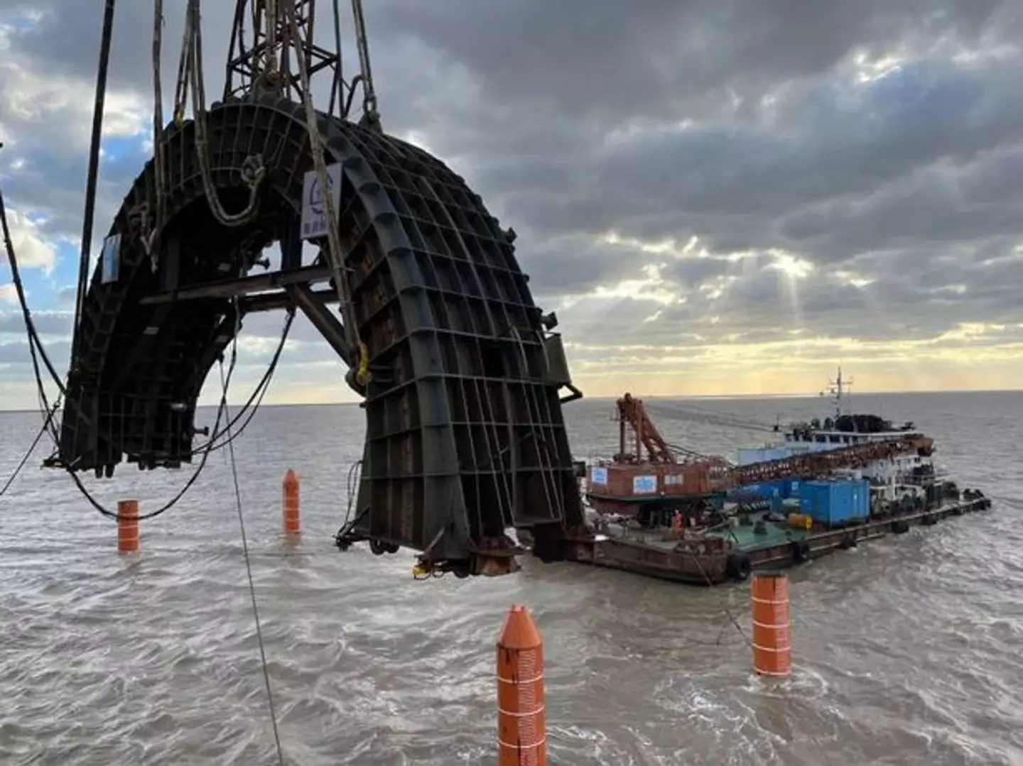 Here's the boat getting raised.
