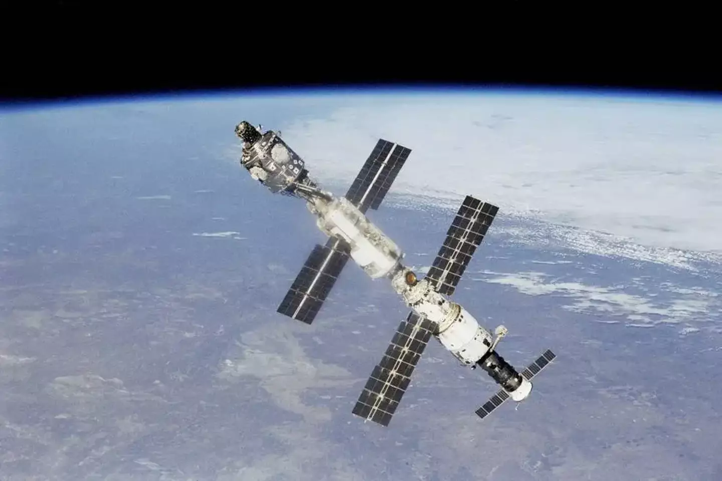 The blob was outside of the ISS (NASA)