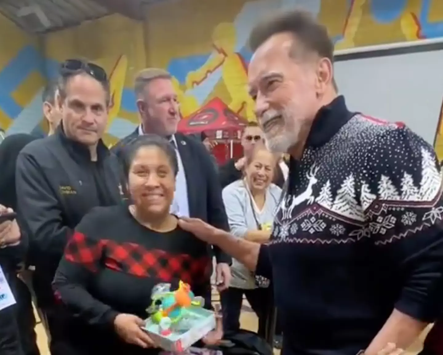 Social media users praised Schwarzeneggar for his generosity.