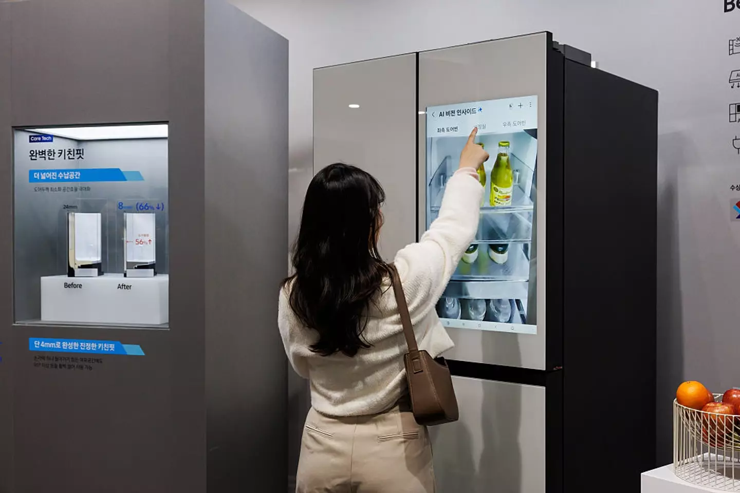 Samsung will start playing commercials on its high-tech fridges (SeongJoon Cho/Bloomberg via Getty Images)