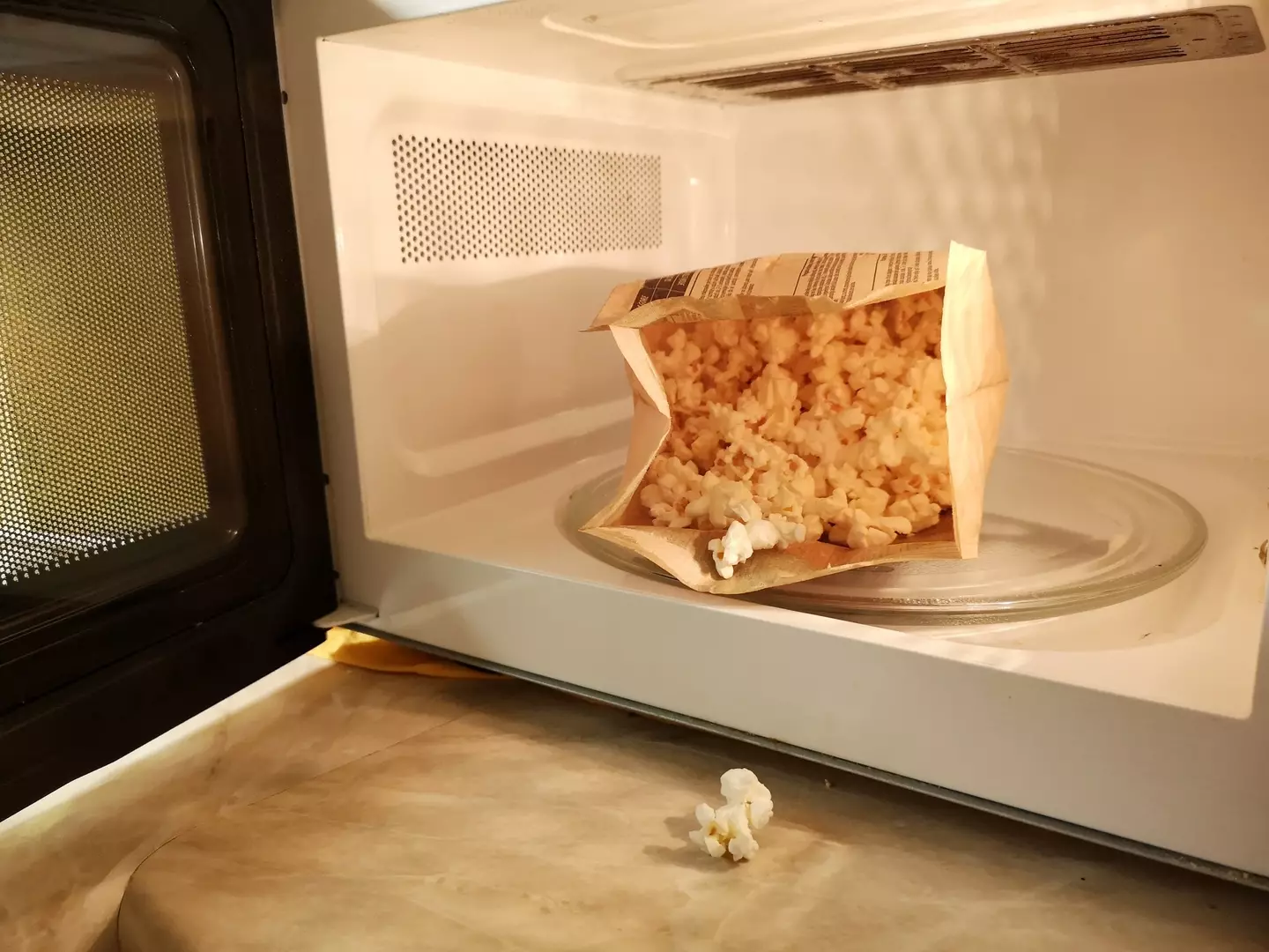 It's best to stick to the microwave or hob when making popcorn (Robypangy/Getty Images)