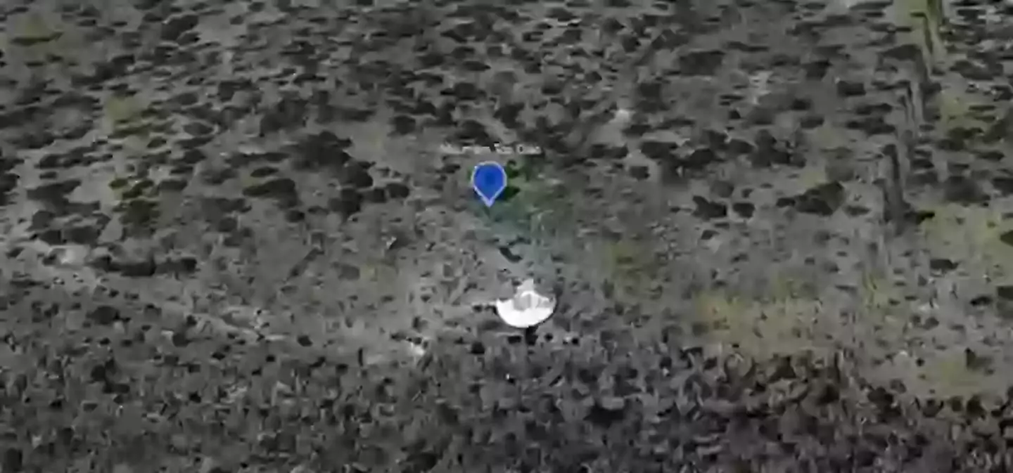 Is it a crashed UFO? (Google Maps/YouTube/MrMBB333)