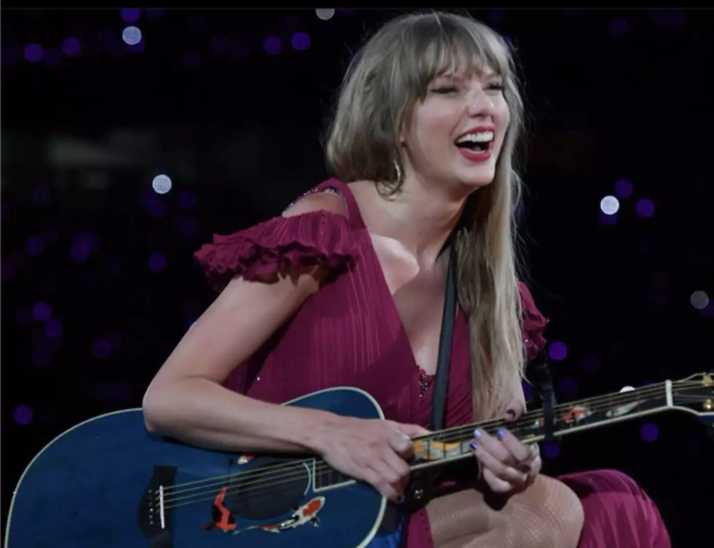 Taylor Swift doesn't speak before or after performances to preserve her voice.