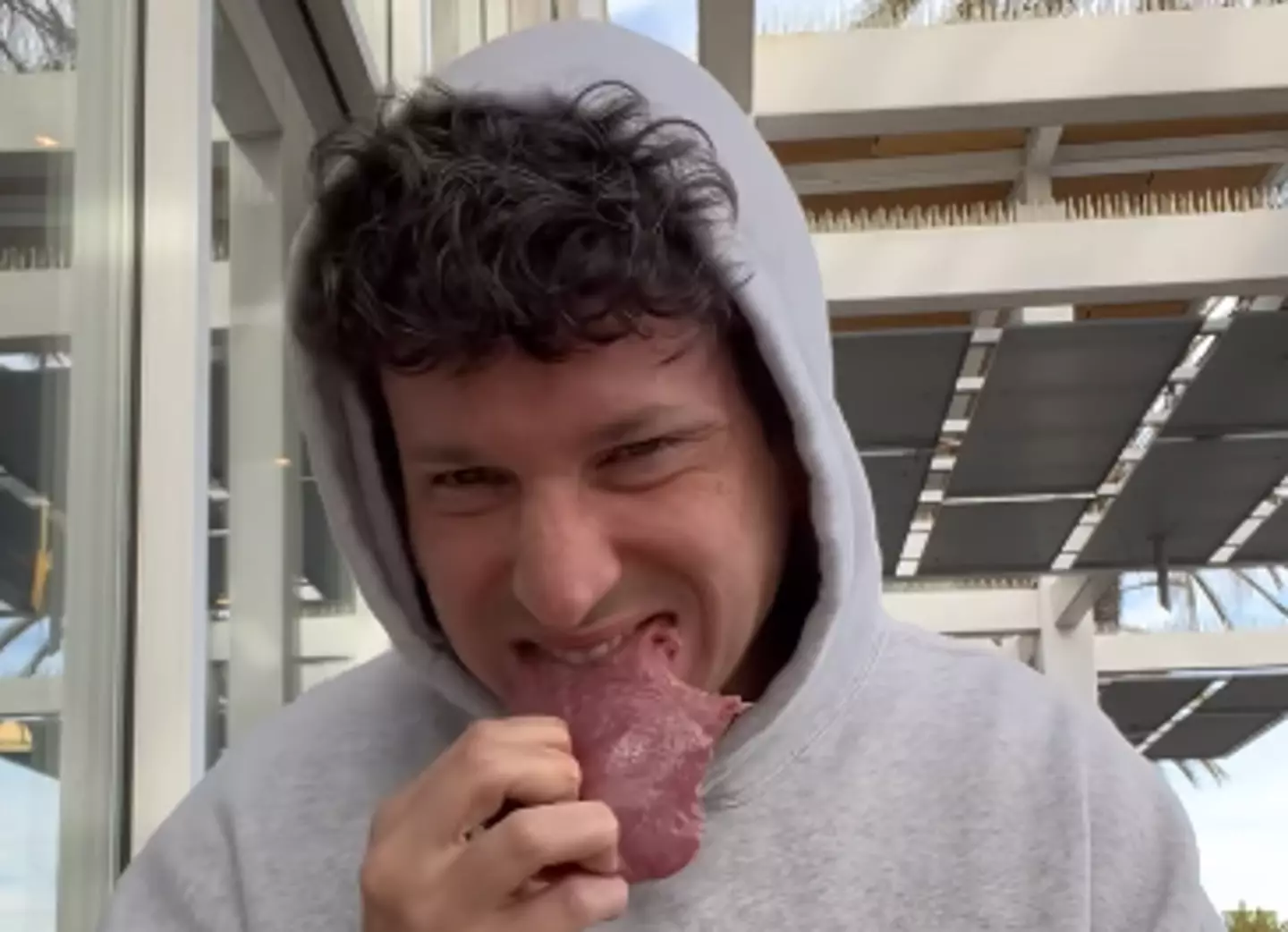 Man Eats Raw Meat Diet For 78 Days.