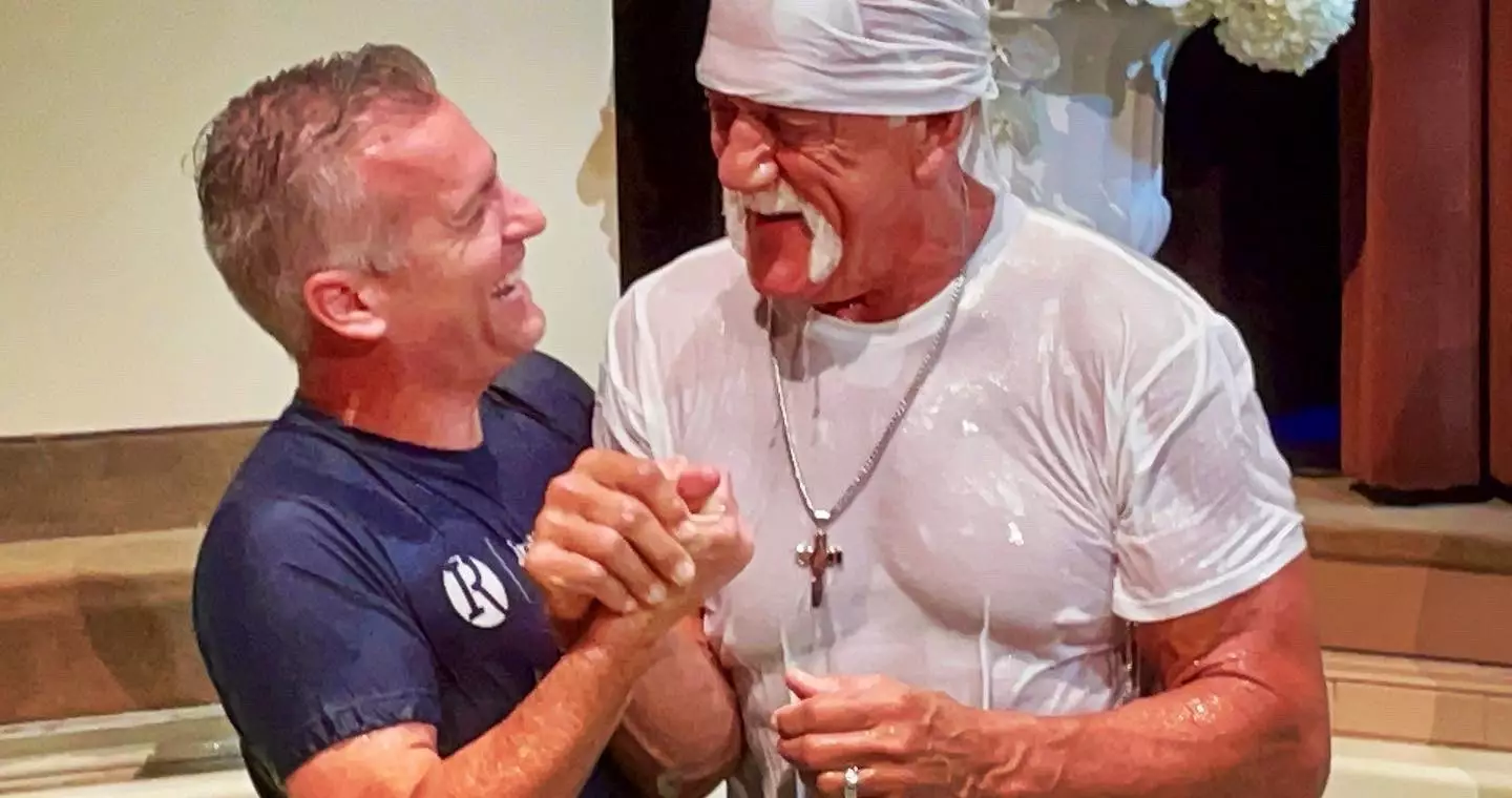Hulk Hogan shared the video to his Instagram page on Wednesday (December 20).