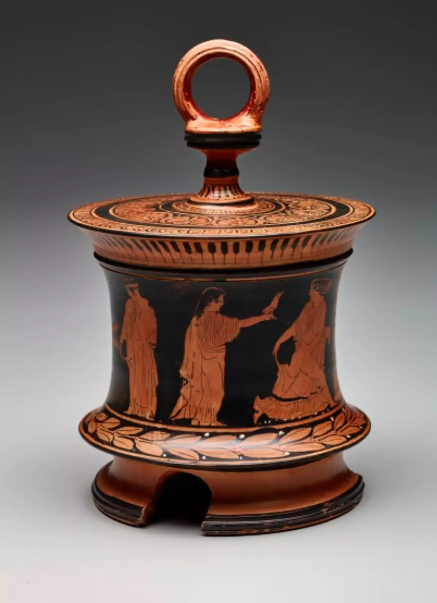 Red-figure Pyxis from the 6th century BC