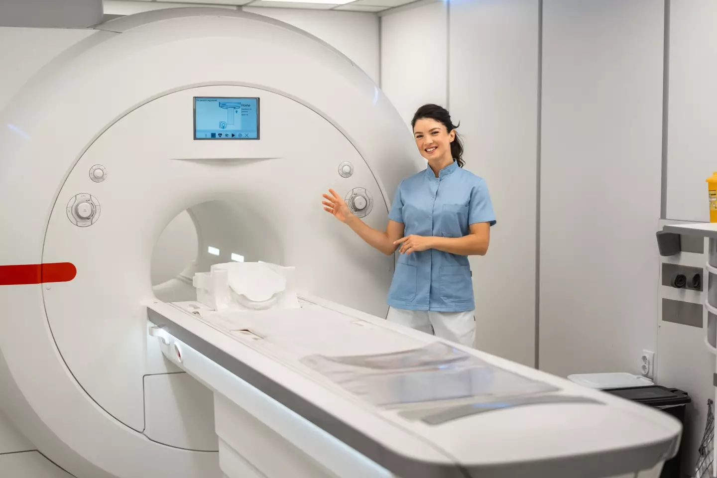 Thankfully the couple didn't get shy about being watched (Getty Stock Image)