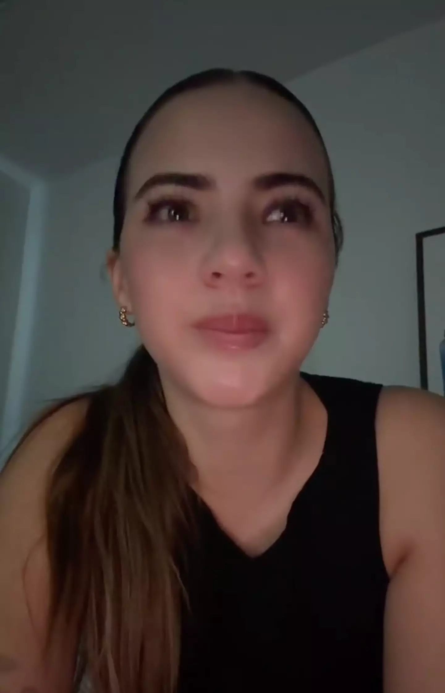 The podcaster tearfully hit out at people who leave vile comments (TikTok/bobbialthoff)
