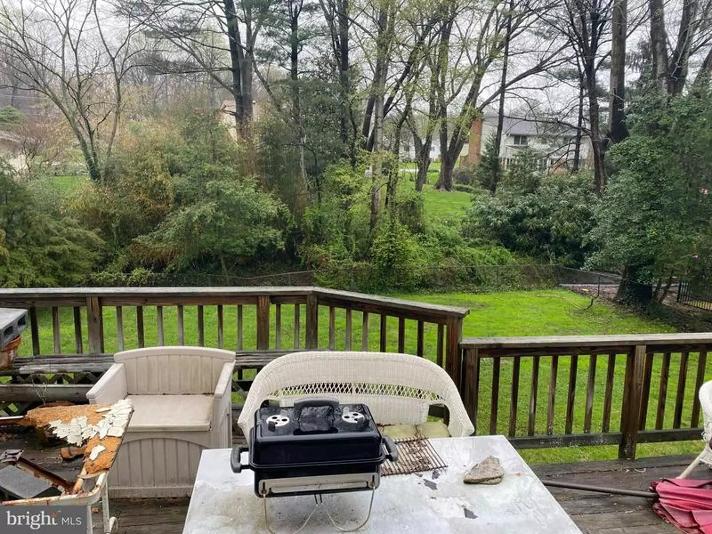 At least you get a decent garden.