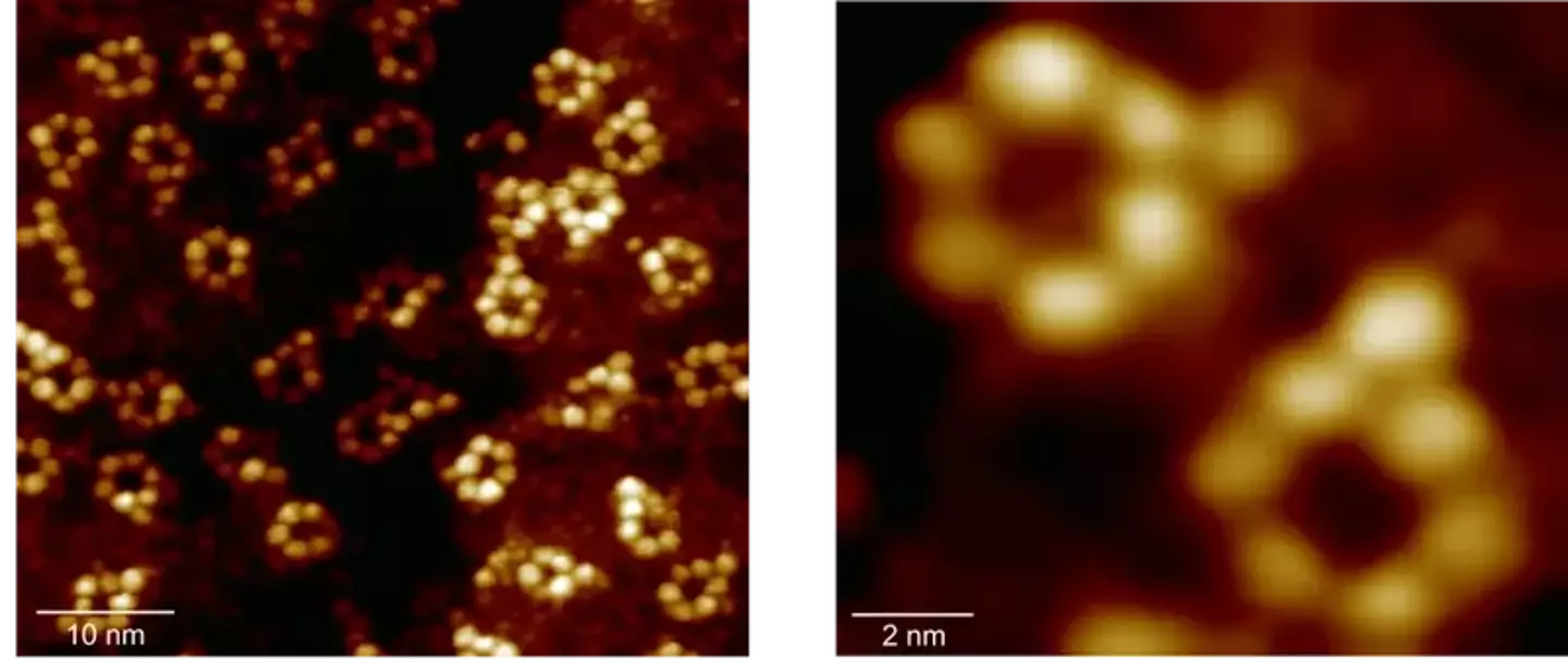 De röntgentechniek onthulde zes rubidiumatomen en een ijzeratoom (Ajayi et al., Nature) 