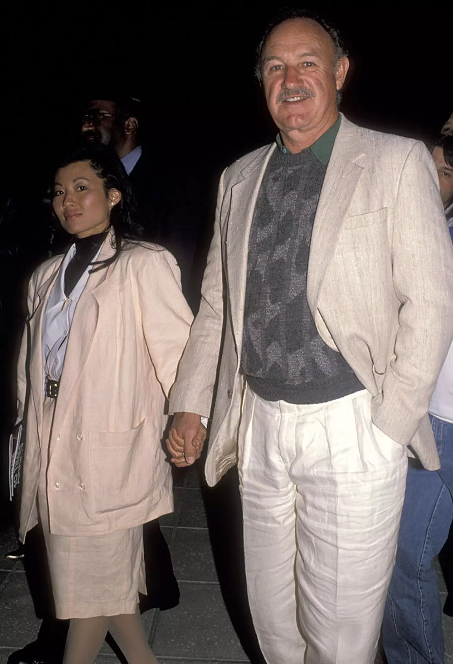 Gene Hackman and Betsy Arakawa pictured during Sugar Ray Leonard vs Donny LaLonde Boxing Match back in 1988 (Ron Galella/Ron Galella Collection via Getty Images)